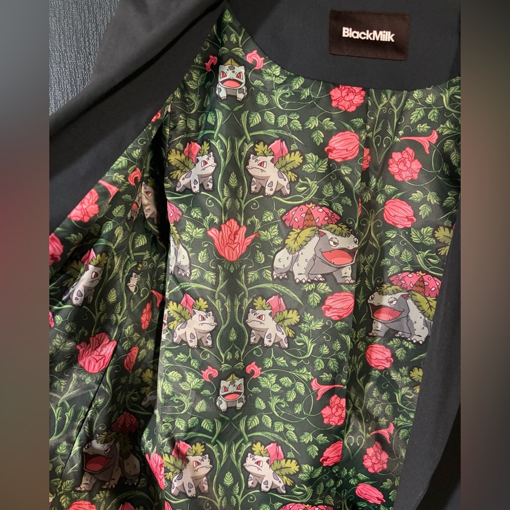 Blackmilk Bulbasaur Blazer - Picture 4 of 10